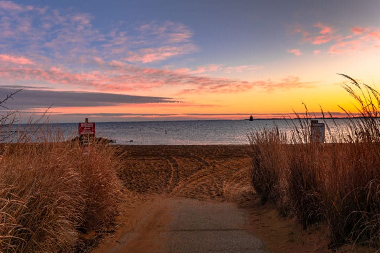 Breathtaking sunset on the EAstern Shore, one of the best places to stay in Maryland