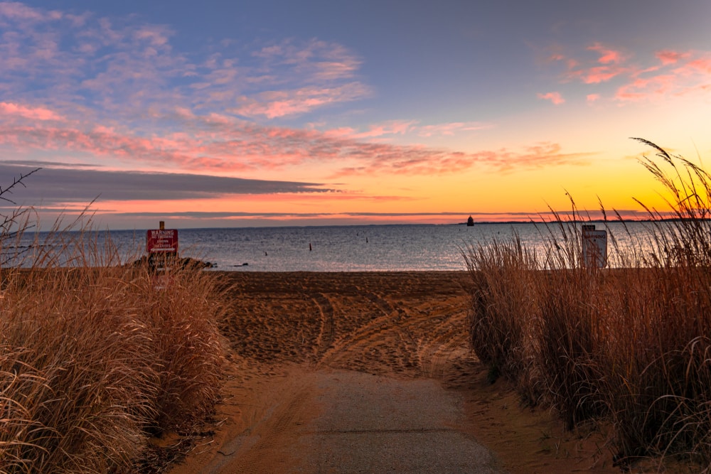 Breathtaking sunset on the EAstern Shore, one of the best places to stay in Maryland