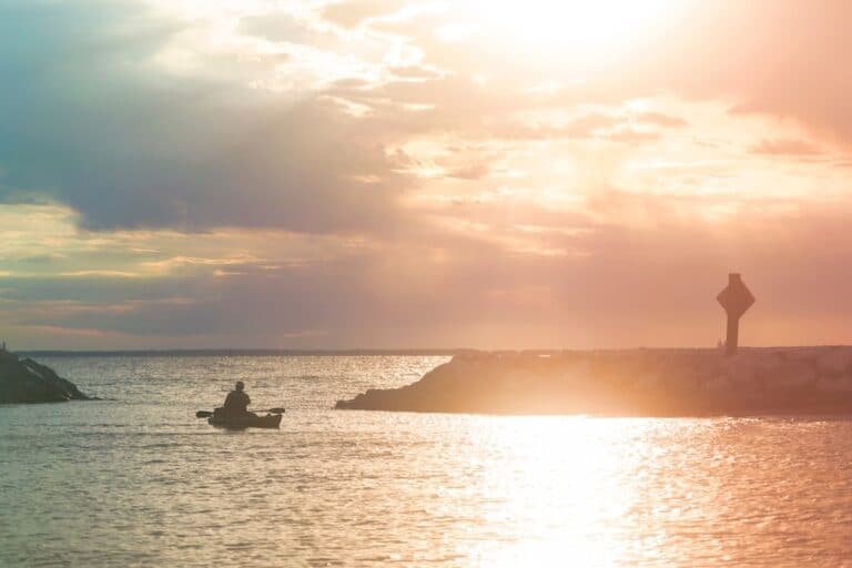 Gorgeous sunset while enjoying the best Chesapeake Bay kayaking on the Eastern Shore
