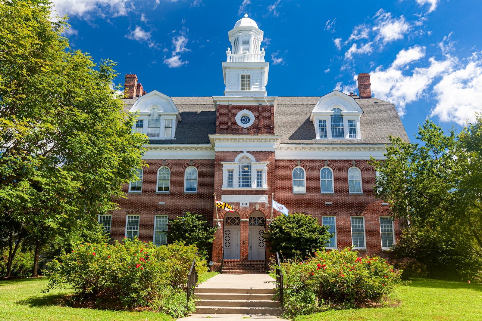 A First-Timer's Guide to Kent County, Maryland 1 Chestertown Public School Building, currently used as a Kent County, Maryland government building. It has gambrel roof, brick exterior, palladian windows and arched doorway.