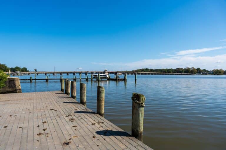 Welcome 12 A scenic view of the historic waterfront area. Located in Kent County, Maryland, the town is on the Chesapeake Bay.